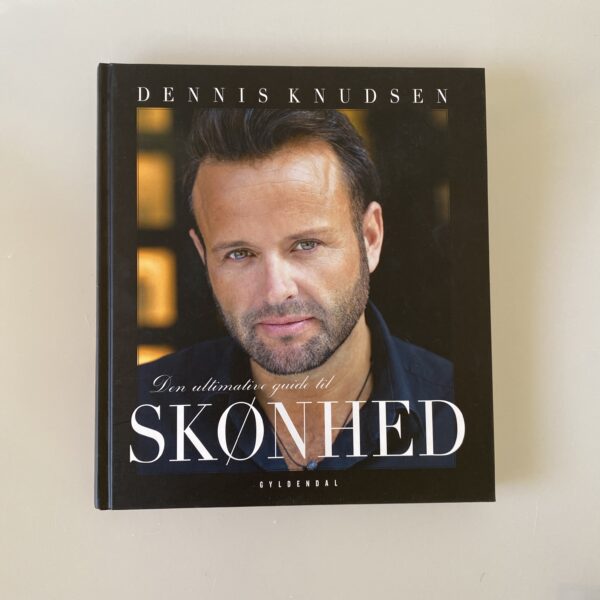 Dennis Knudsen: Den ultimative guide til skønhed (signeret)