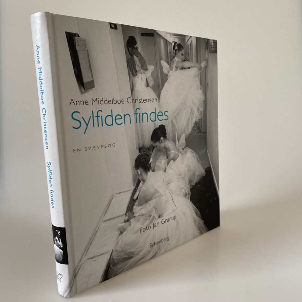 Anne Middelboe Christensen Sylfiden findes. En svævebog (signeret