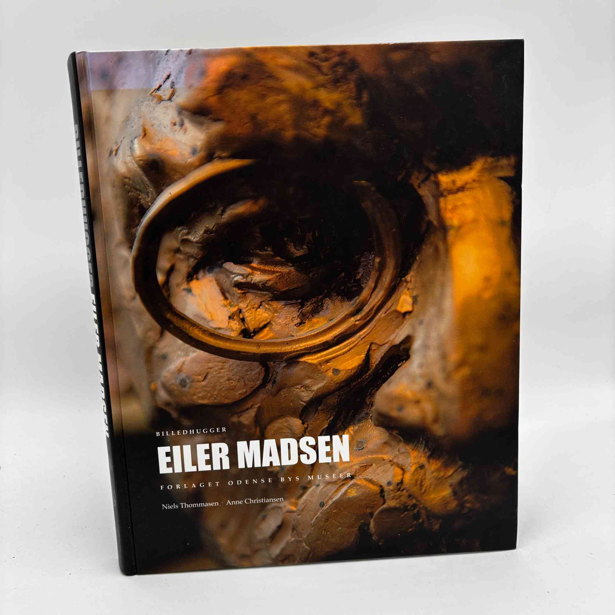 Niels Thomassen, Anne Christiansen og Eiler Madsen: Billedhugger Eiler Madsen