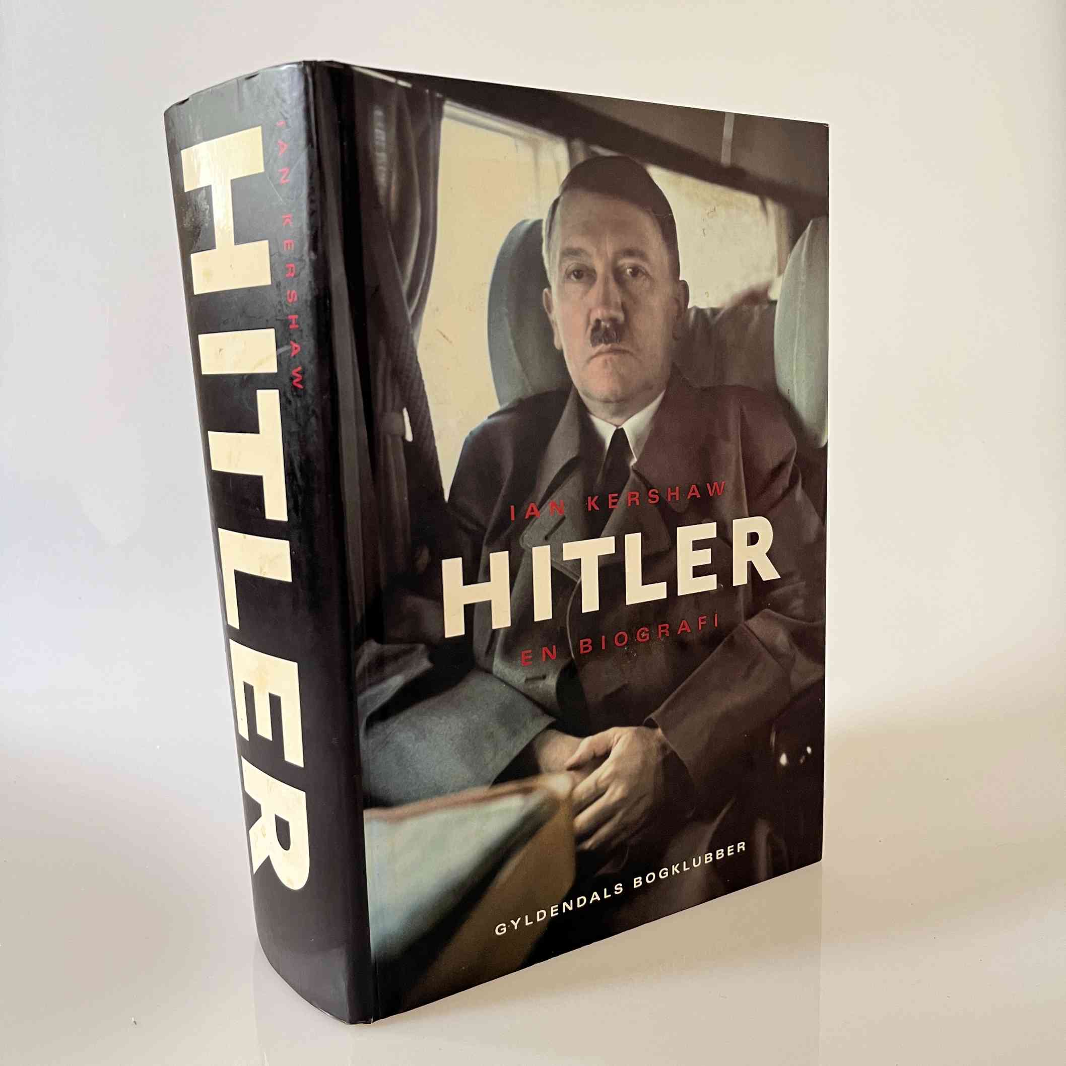 Ian Kershaw: Hitler - En Biografi | Køb Brugt Her - BogGaragen.dk