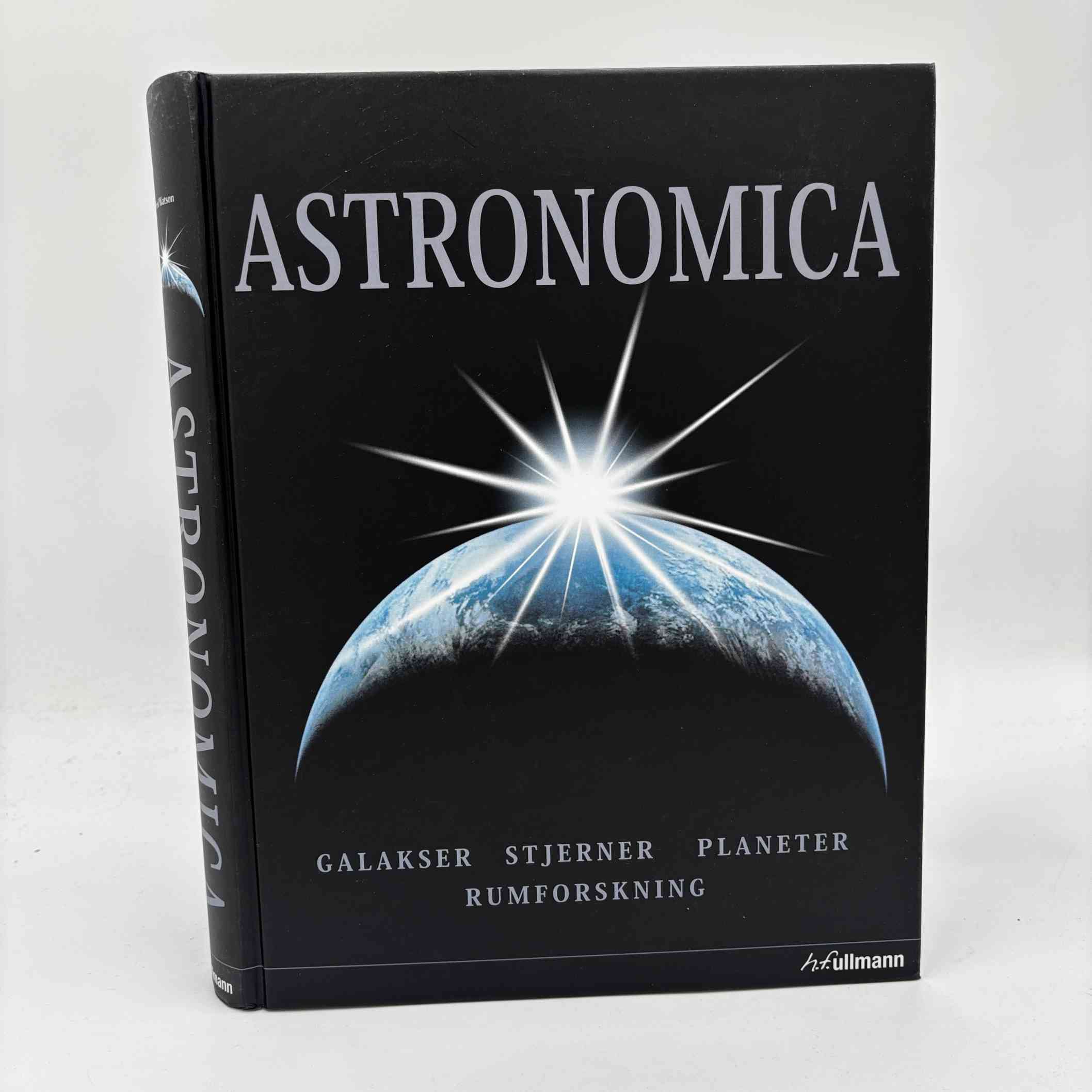 Astronomica: Galakser - Stjerner - Planeter - Rumforskning