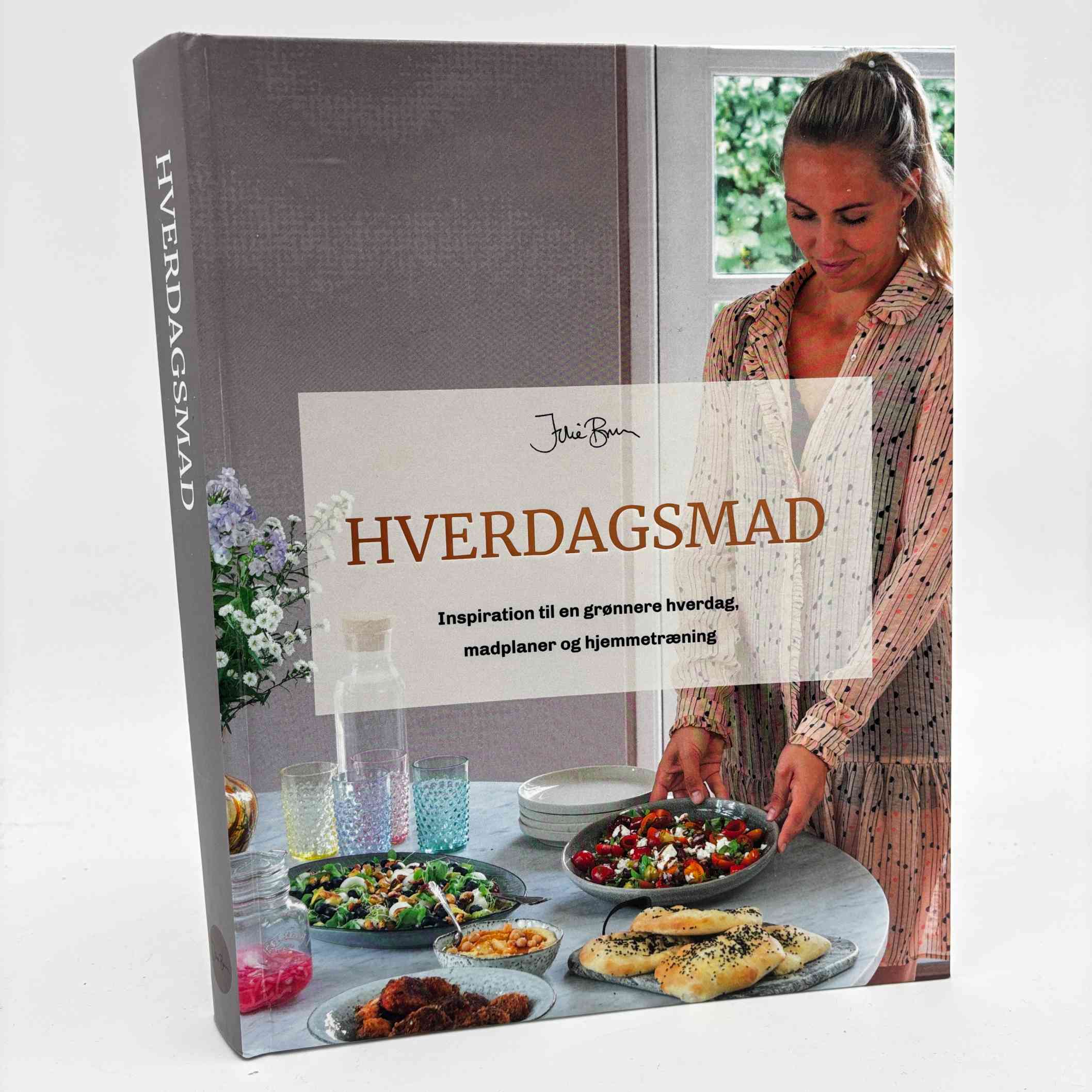 Julie Bruun: Hverdagsmad - Inspiration til en grønnere hverdag, madplaner og hjemmetræning