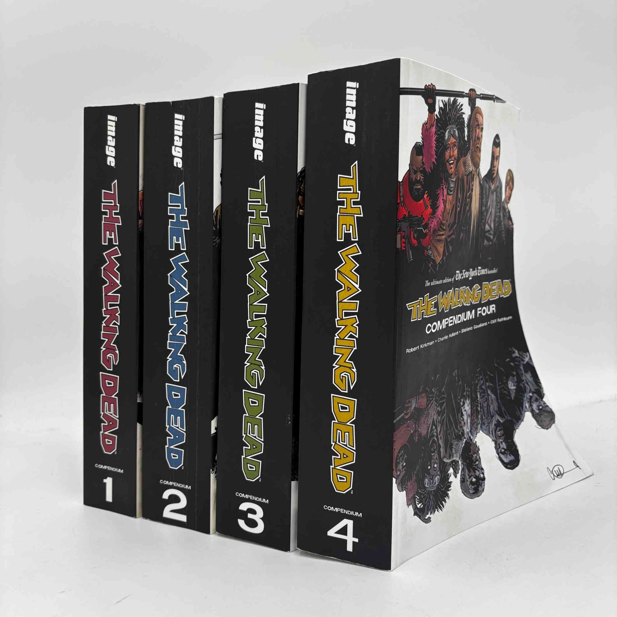Robert Kirkman: The Walking Dead - vol 1-4 - compendium (Graphic Novels)